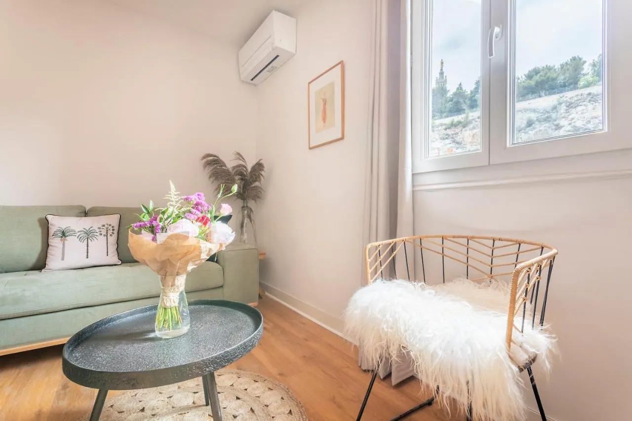 Le Funiculaire - Au Pied De Notre Dame De La Garde Apartment Marseille